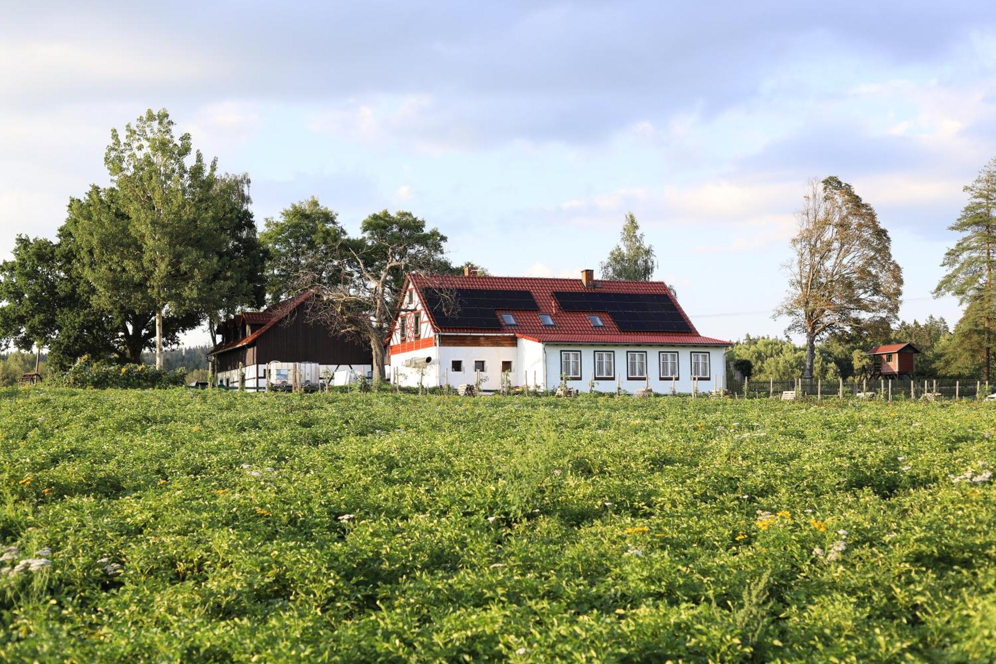 Penzion Na Gruntu Lipna Экстерьер фото